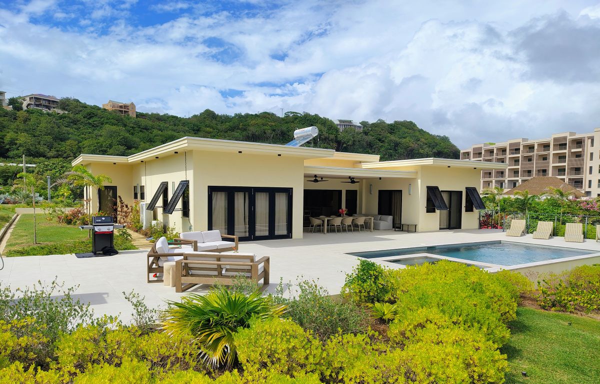 Maison La Sagesse - Beachfront villa exterior