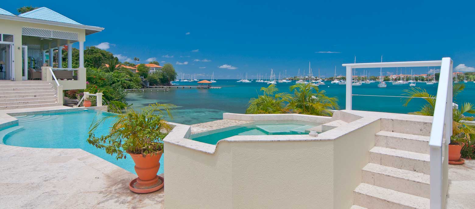 Rolling Surf private infinity pool and jacuzzi