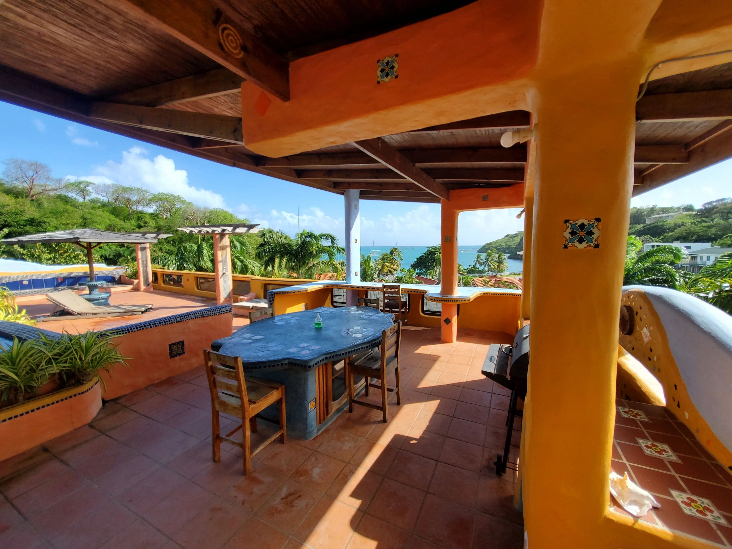 Reef View Pavilions - Outdoor dining space