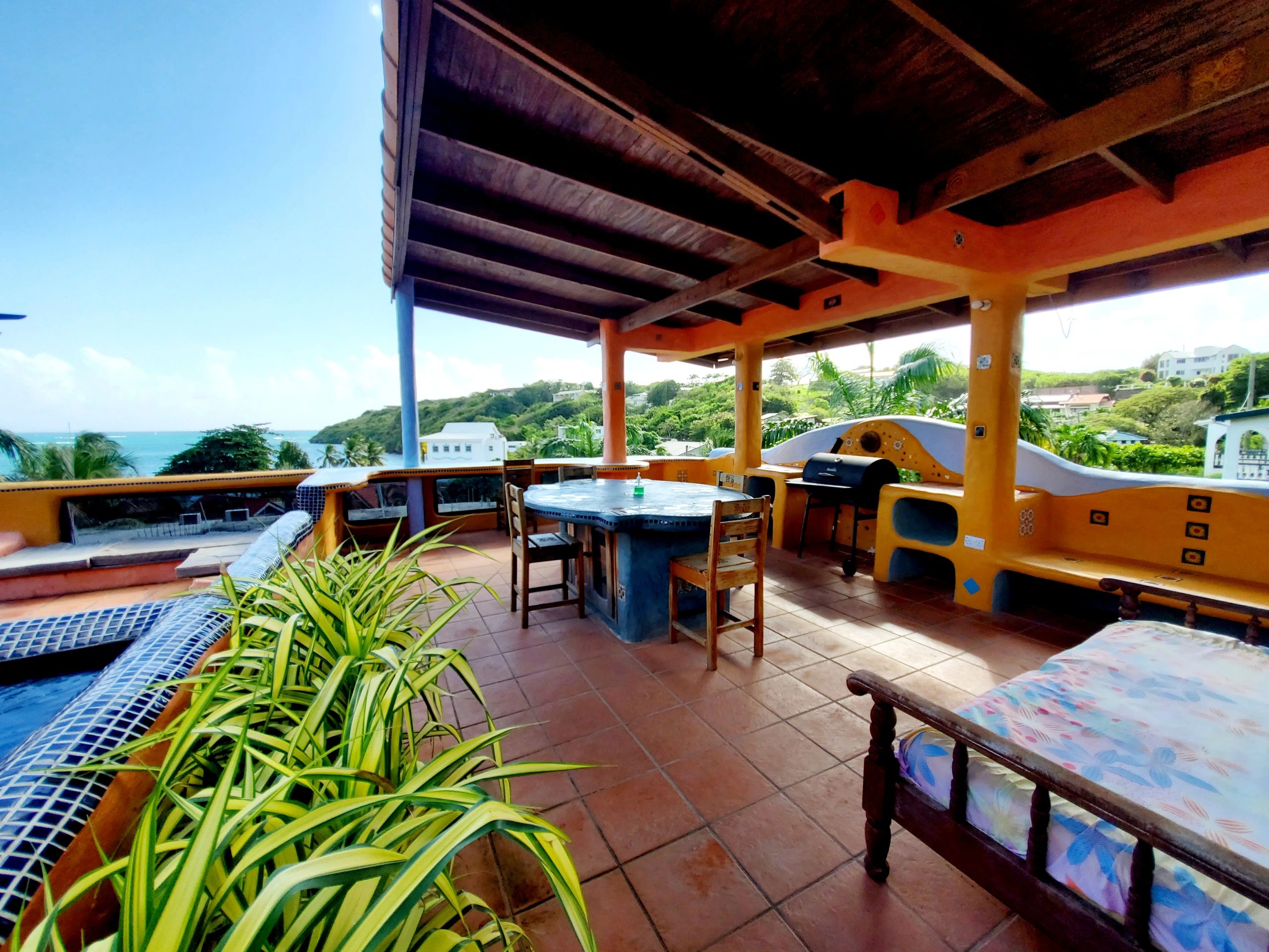 Reef View Pavilions - Covered rooftop dining