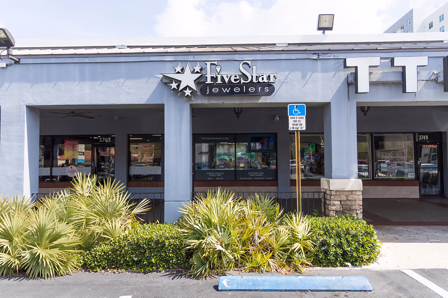 Fachada de Five Star Jewelers W. Flagler