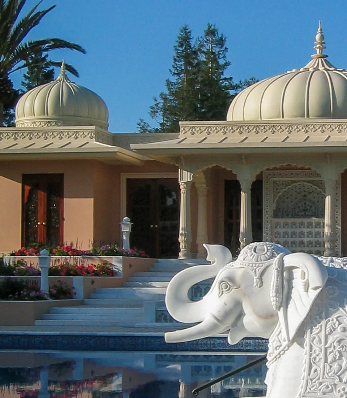 Detailed natural stone carving by Rockscape