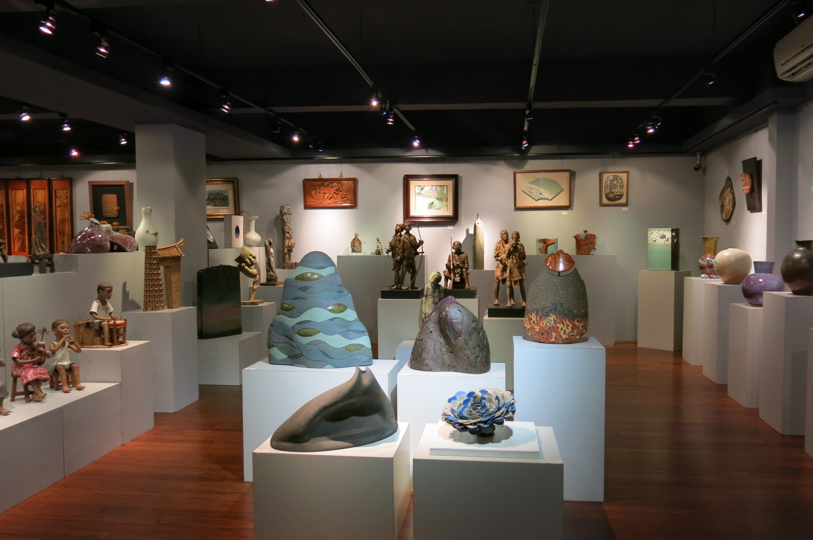 image of finished ceramic pieces