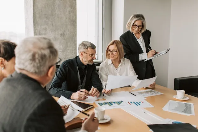 people-business-meeting