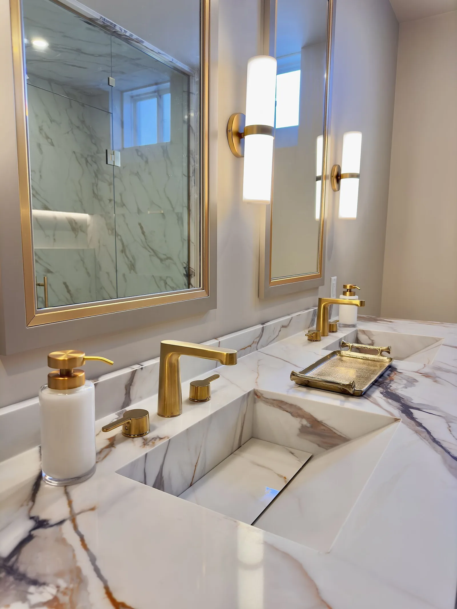 Spa ensuite bathroom, whole-home renovation in the GTA
