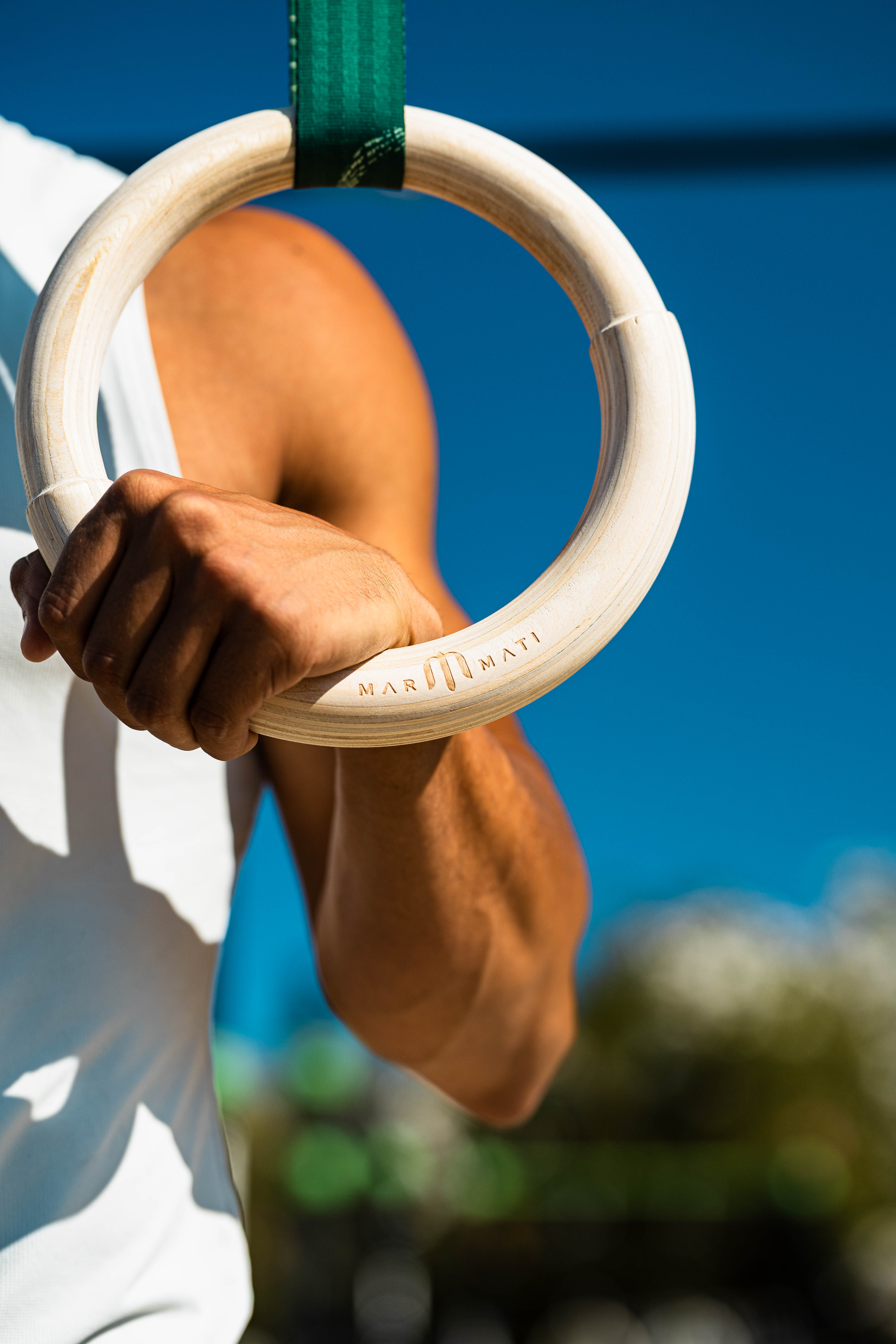 Twyst dual-size gymnastic ring combining 28mm FIG and 32mm CrossFit standards in one ring