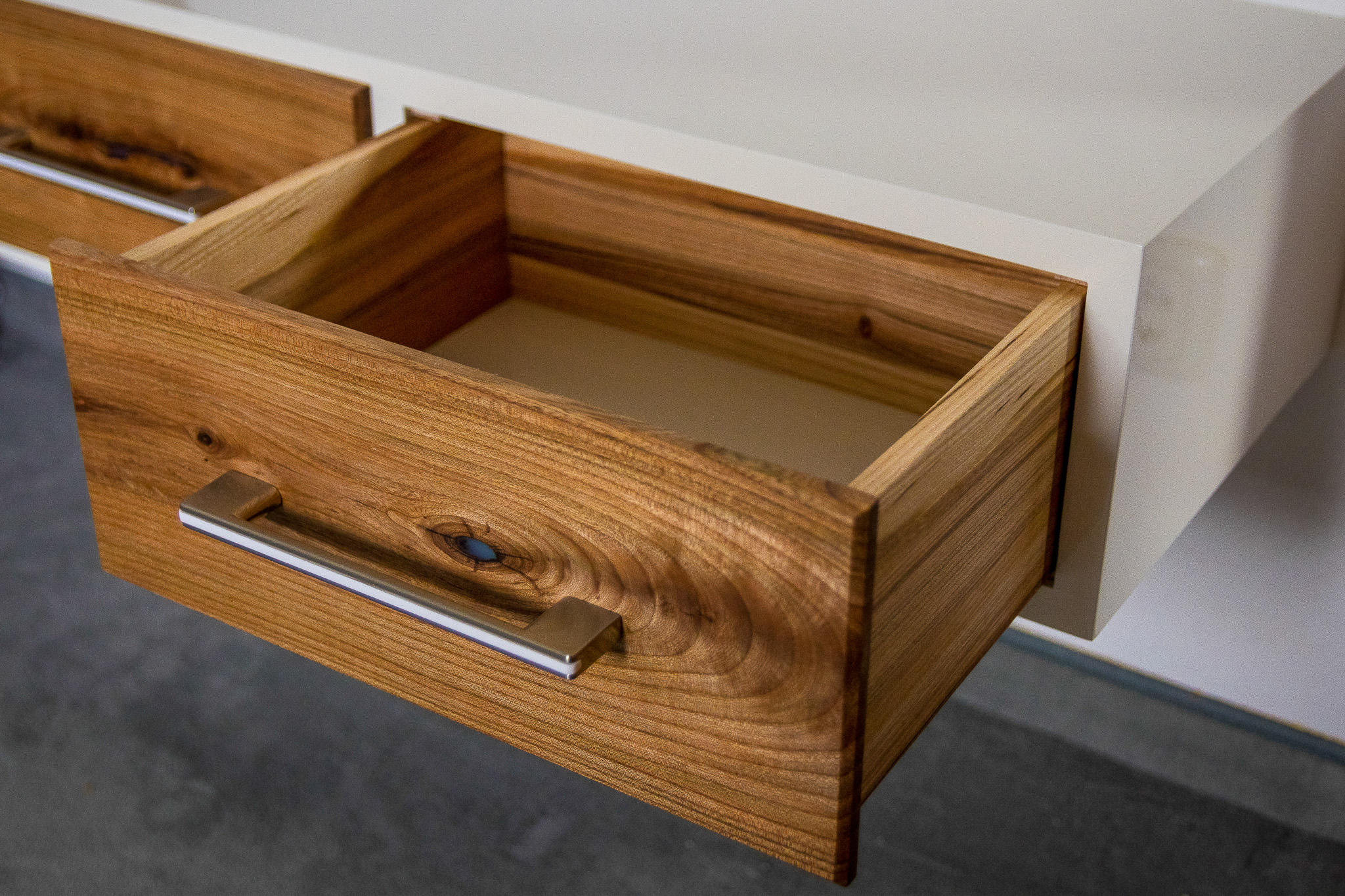Ein hochwertig gefertiges Sideboard