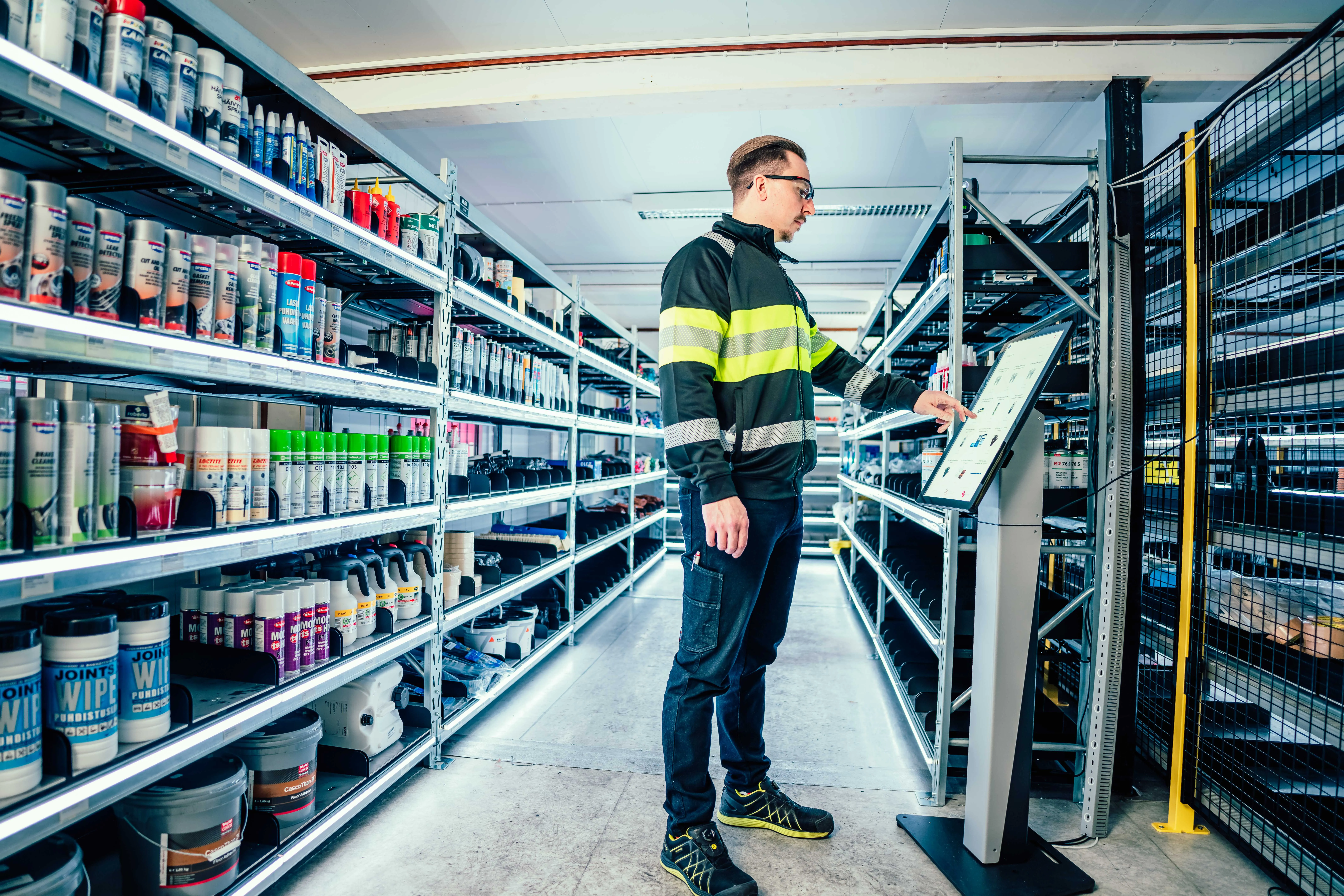 Instant smart shelving
