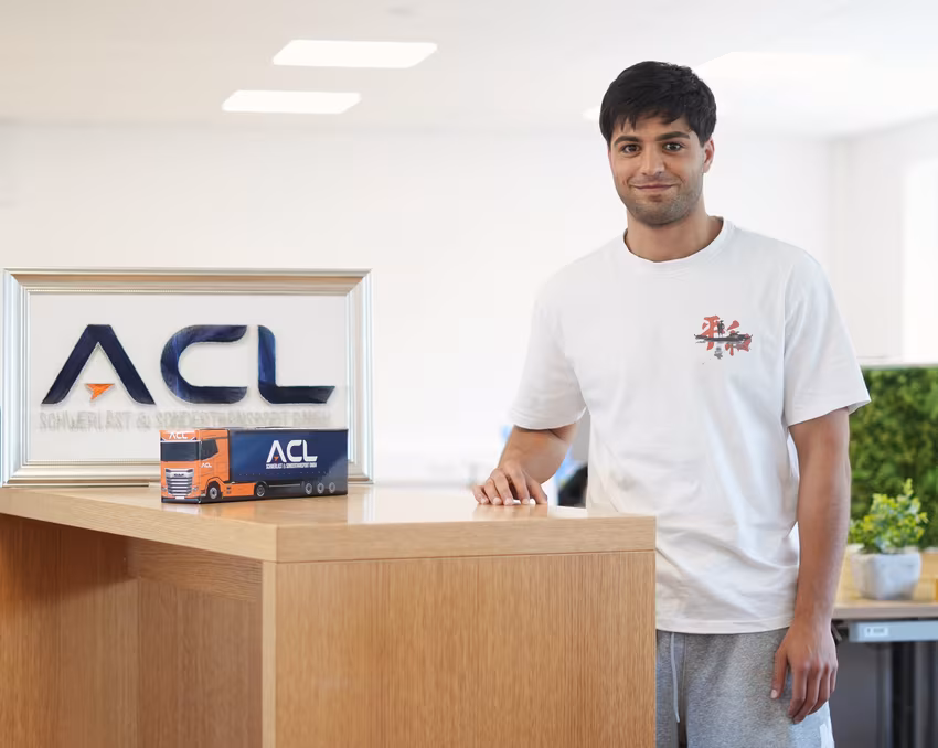 Porträt von Martin Pletzenauer, Disposition Benelux / DE / IT / AT bei ACL Transport