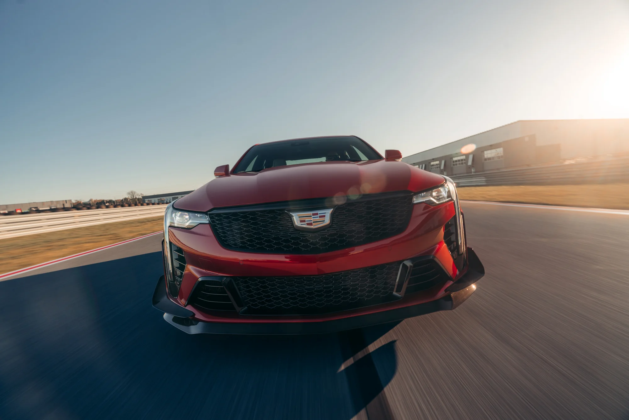 6a0e2375bffb696afa5a8ba9_01_M1_Raceway_Shot_04_1114-Modifier.webp