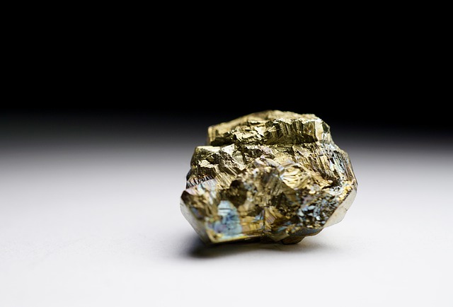 pyrite-g4982fefa5_640