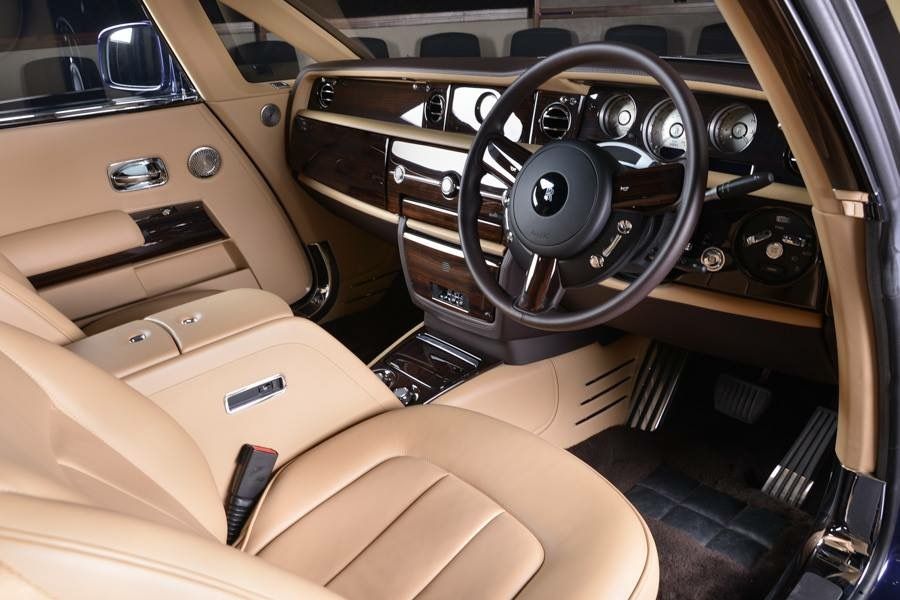 rolls_royce_sweptail_inside