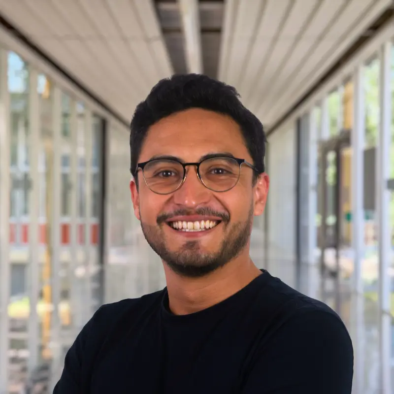 Juan Apolo, Optics Engineer