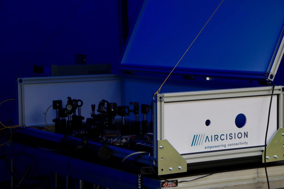 Aircision and TNO engineers testing a structured laser beam terminal for 5G backhaul, 2020.