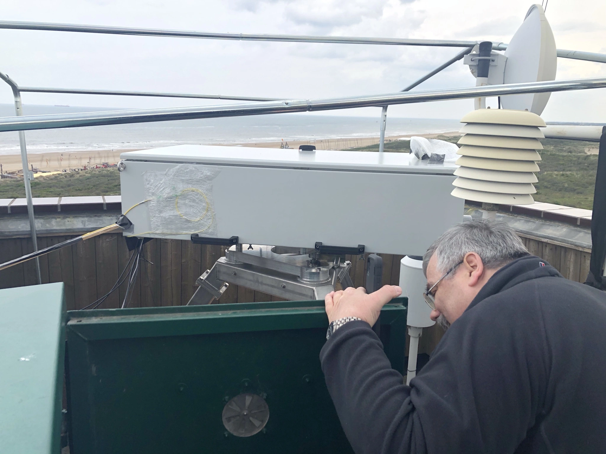 Aircision optical terminal on the TNO Tower rooftop during the 2021 field test in The Hague.