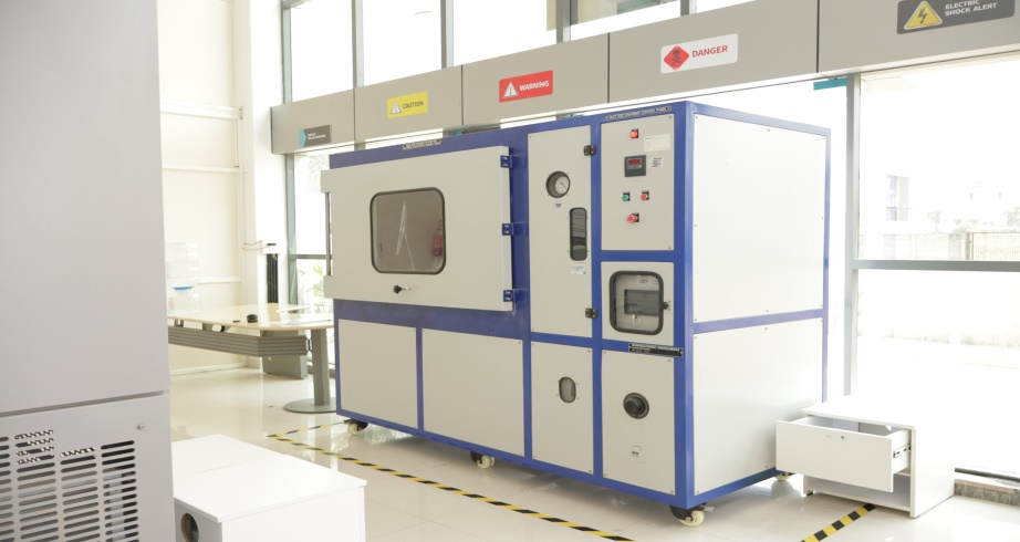 Automated Yamaha SMT production floor at Elleve