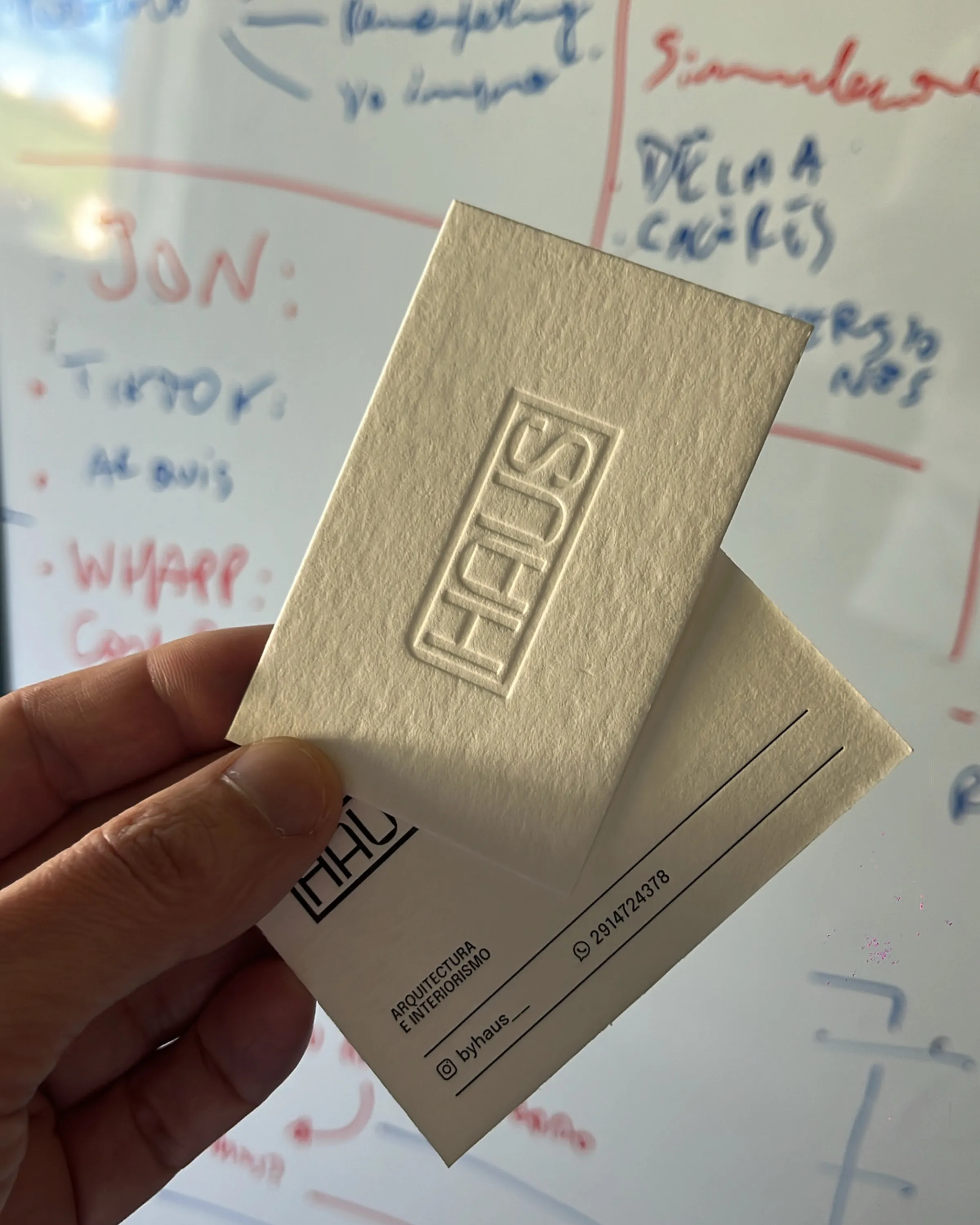 Tarjetas con relieve letterpress para estudio de arquitectura