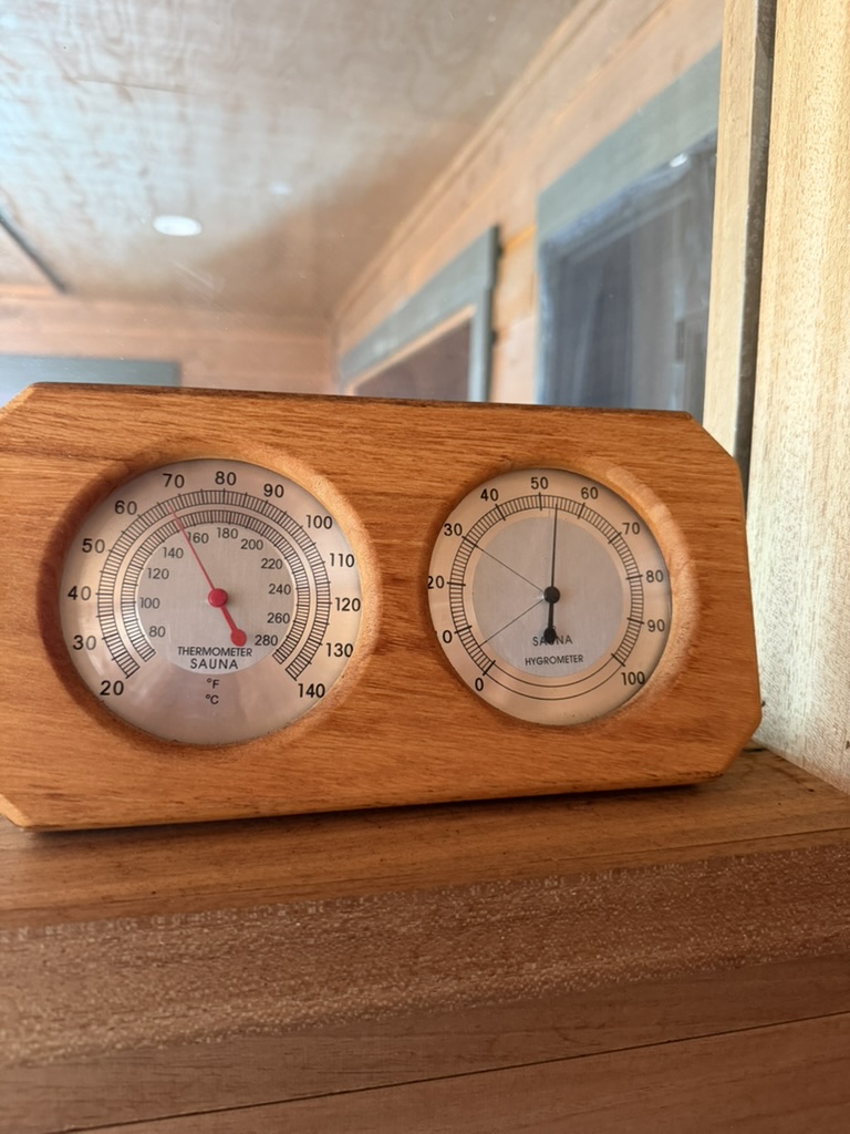 Sauna thermometer and hygrometer gauges