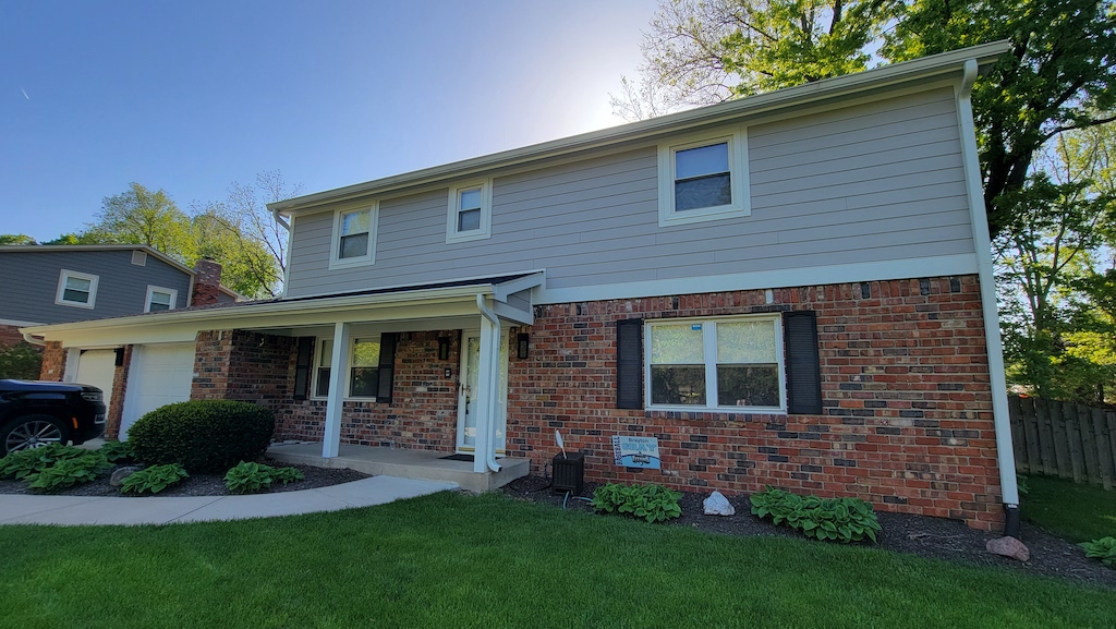 Can James Hardie siding be painted? Yes! Check out this beige home.