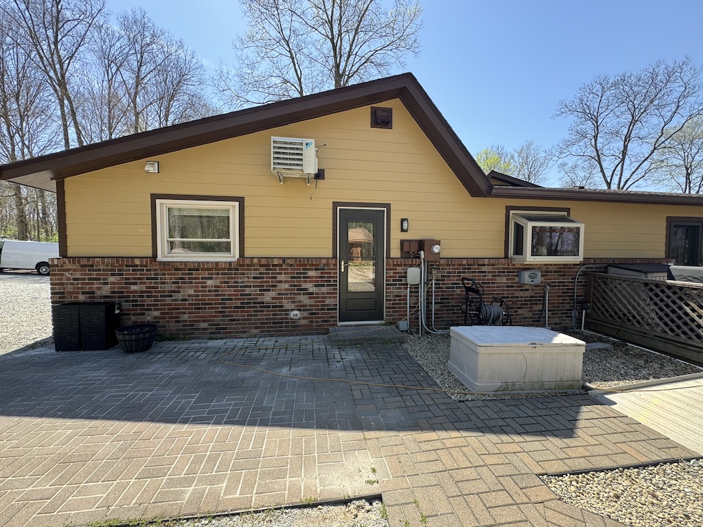 Featured project: Greenfield, IN home after new yellow James Hardie lap siding - 2