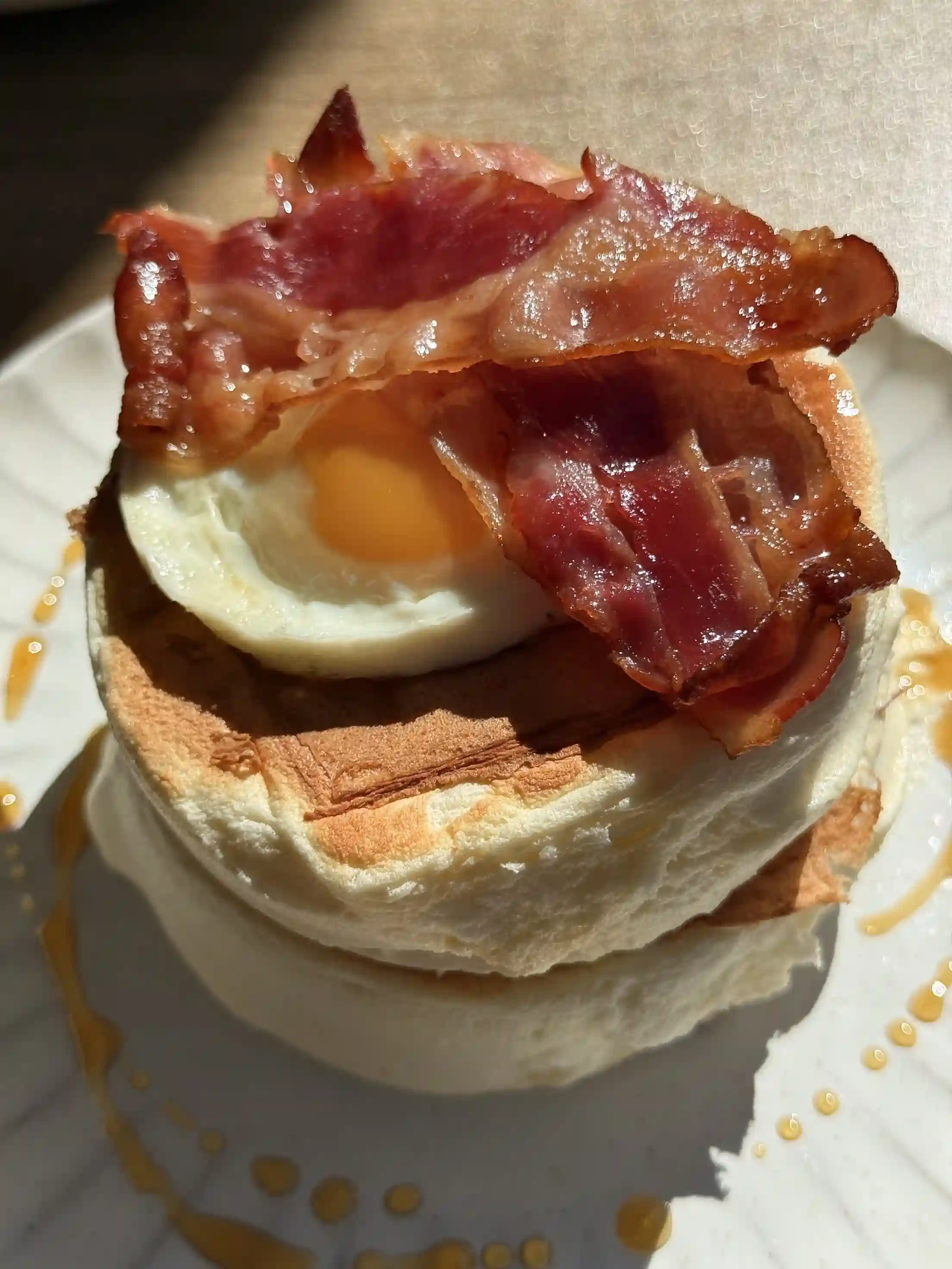 Pancake Le Canadien avec œuf et bacon