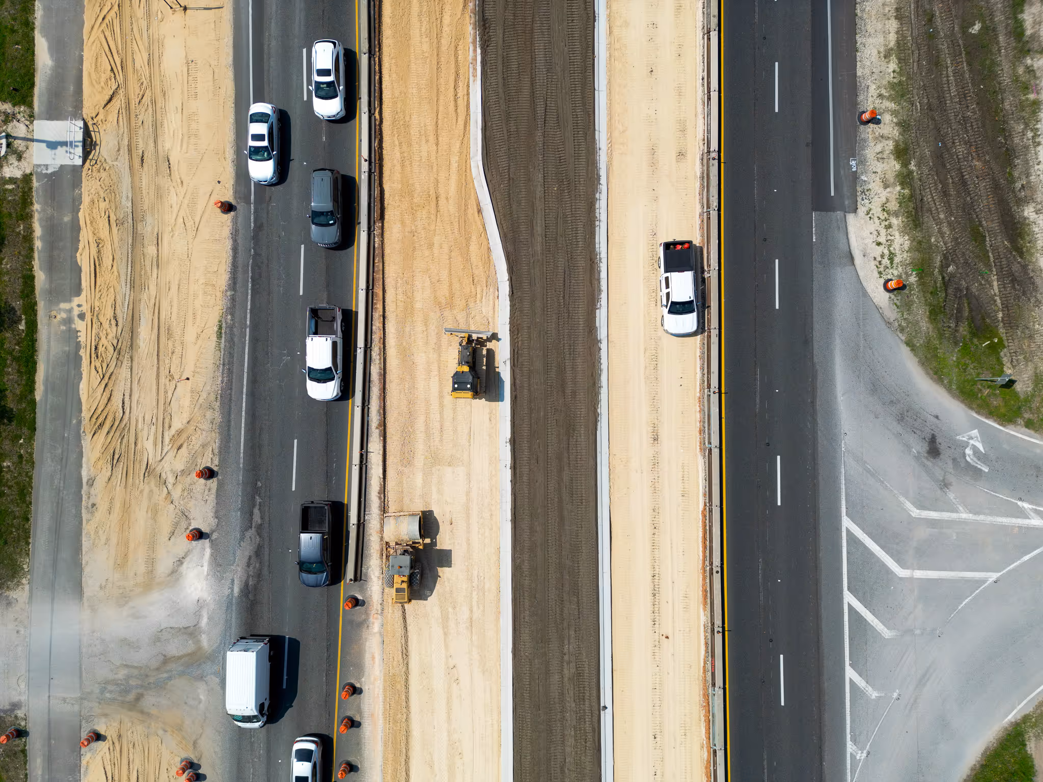 CWR Contracting crew paving a Florida highway