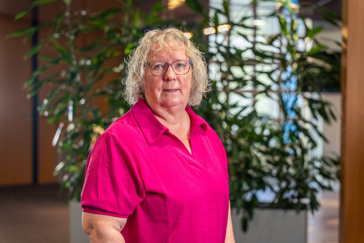 Portret van Netty van Zoelen-van Kranenburg, assistent verzekeringen bij Satter Assurantiën