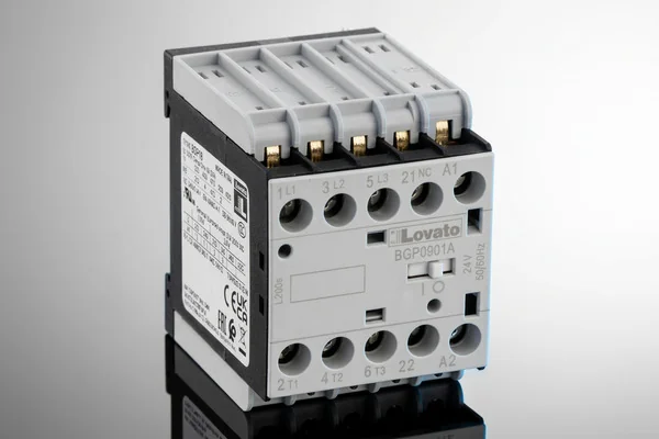 Contator de potência industrial - serie 11BGP Lovato Electric — código 11BGP0901A024