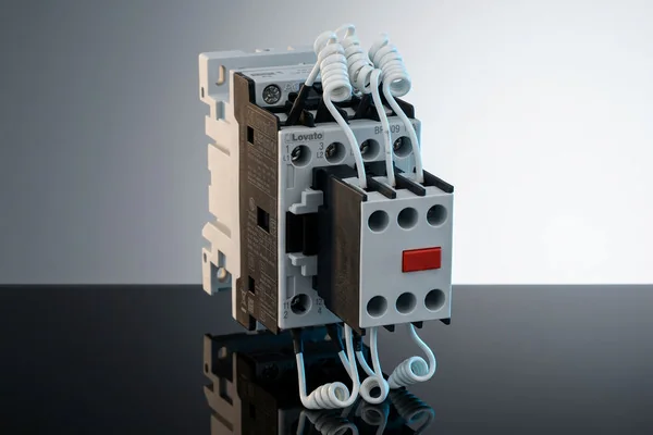 Contator para correção de Fator de potência Lovato Electric — código BFK0910A024