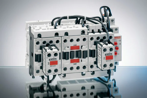 Partida Estrela triangulo Lovato Electric — código BFA00970024