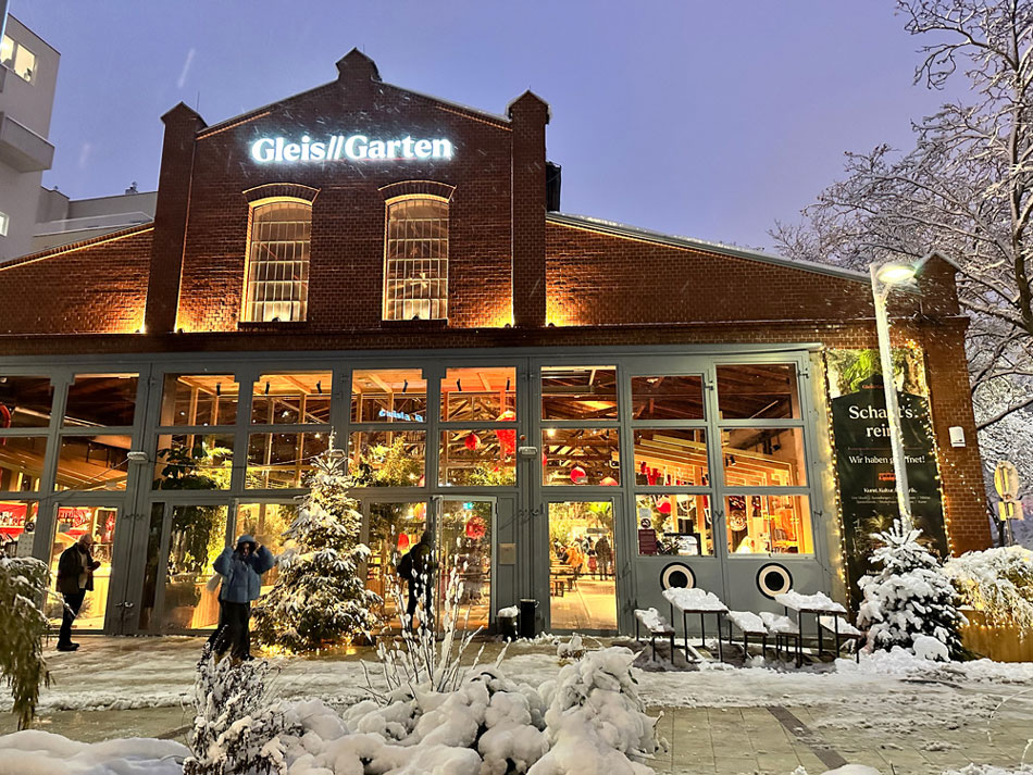 Weihnachtsmarkt im Gleis//Garten mit Kunst & Handwerk