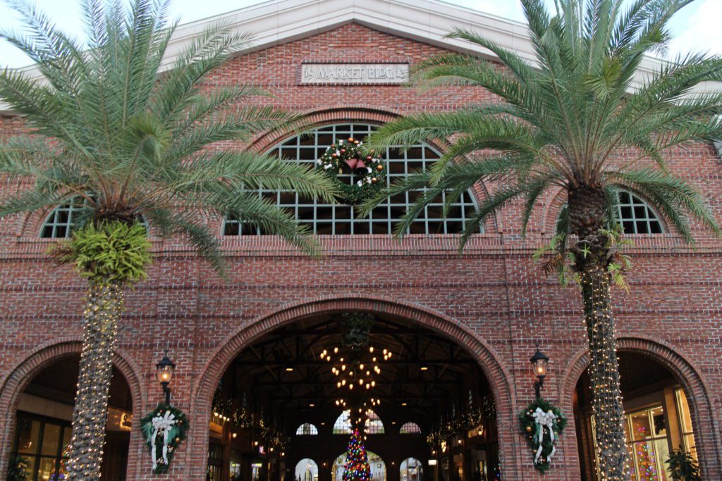 DisneySpringsChristmasTownCenter21