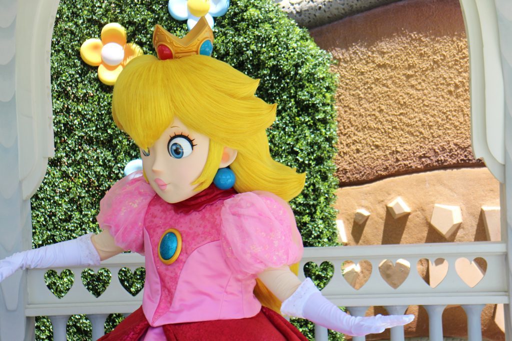 Princess Peach character at Epic Universe
