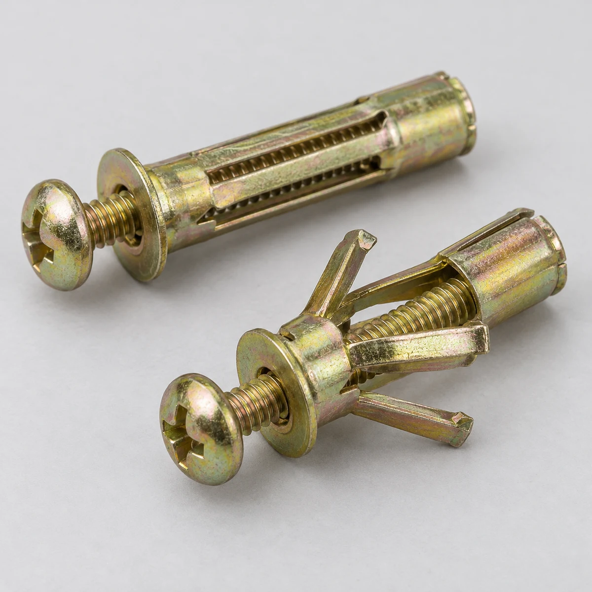 Hollow Wall Anchor - yellow zinc (product illustration)