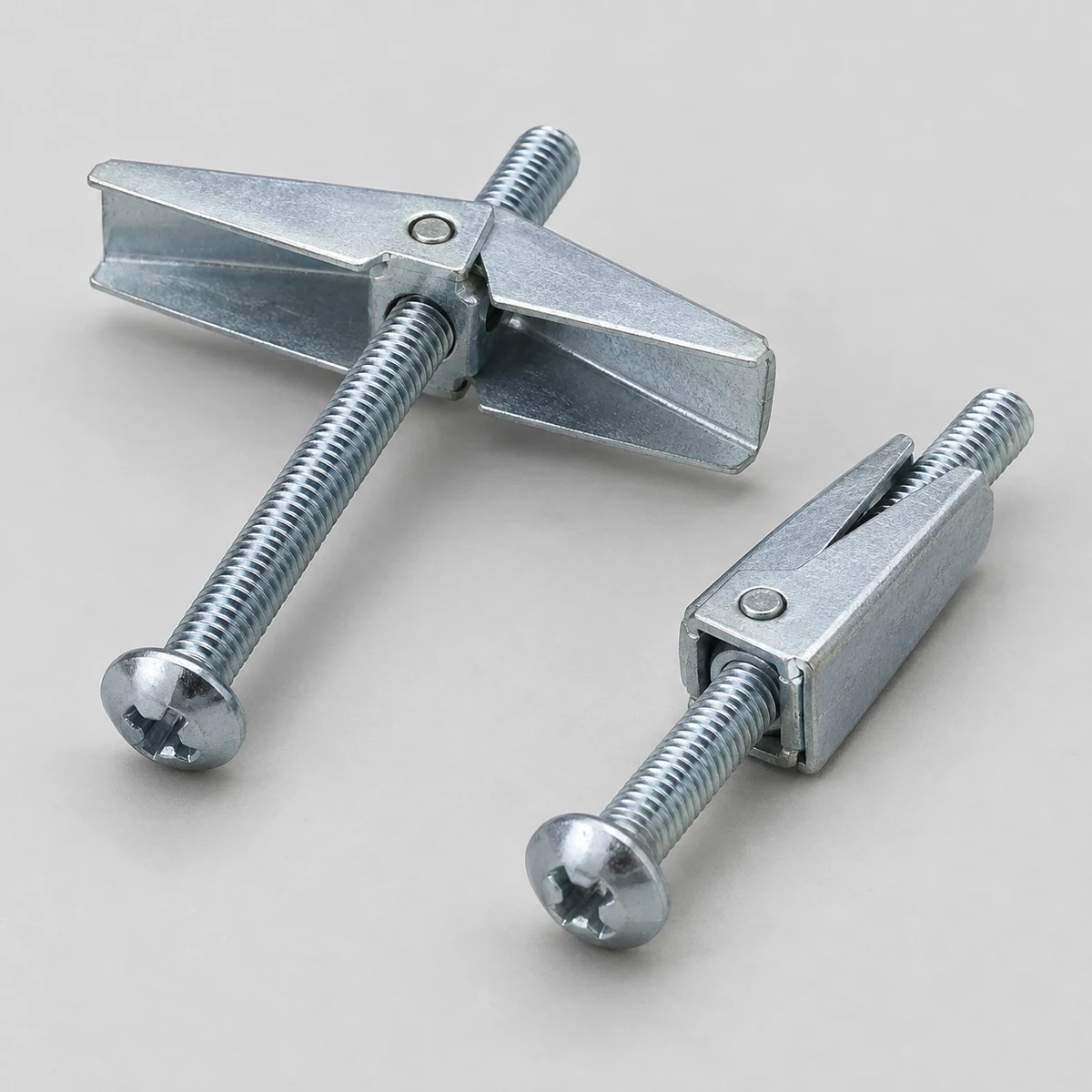 Toggle Anchor - zinc plated (product illustration)