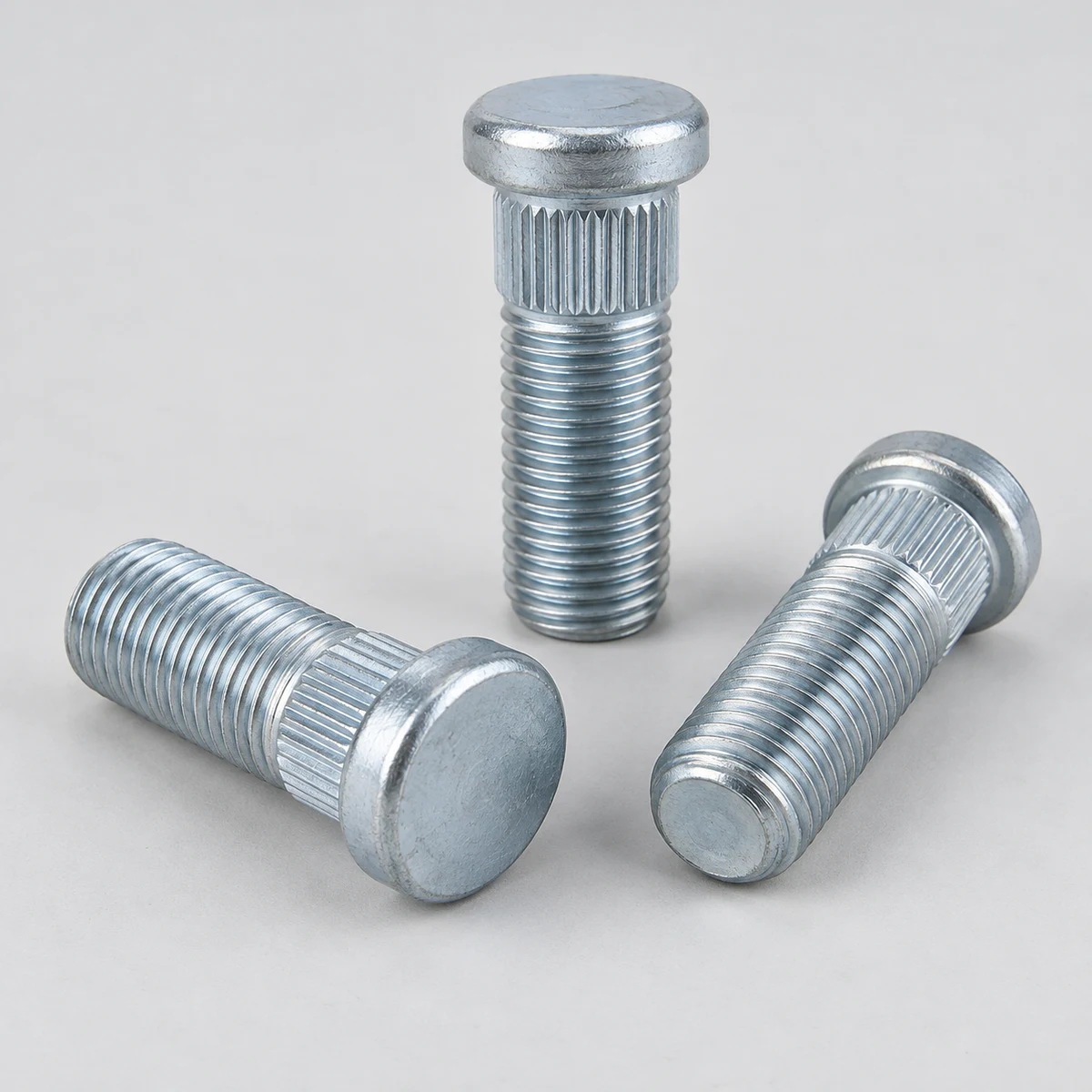 Wheel Hub Bolt - zinc plated (product illustration)