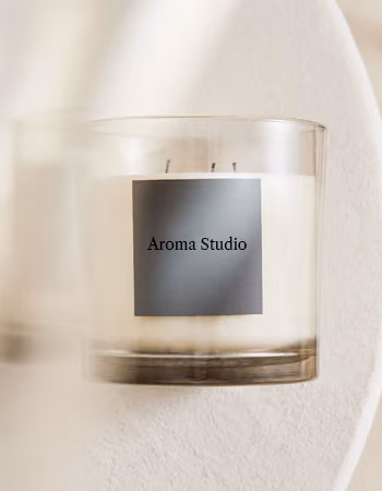 Aroma Studio candle hero image