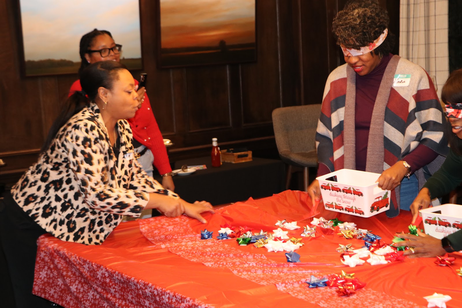 SMPHR Holiday gift-wrapping (SMPHR)