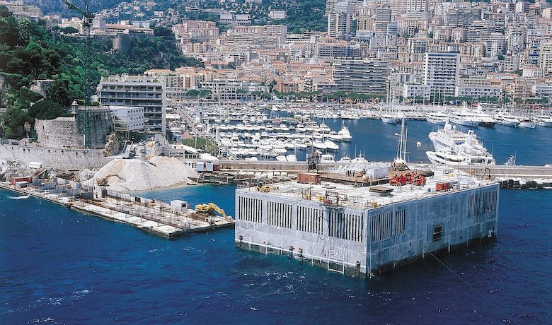 Digue du Port Hercule