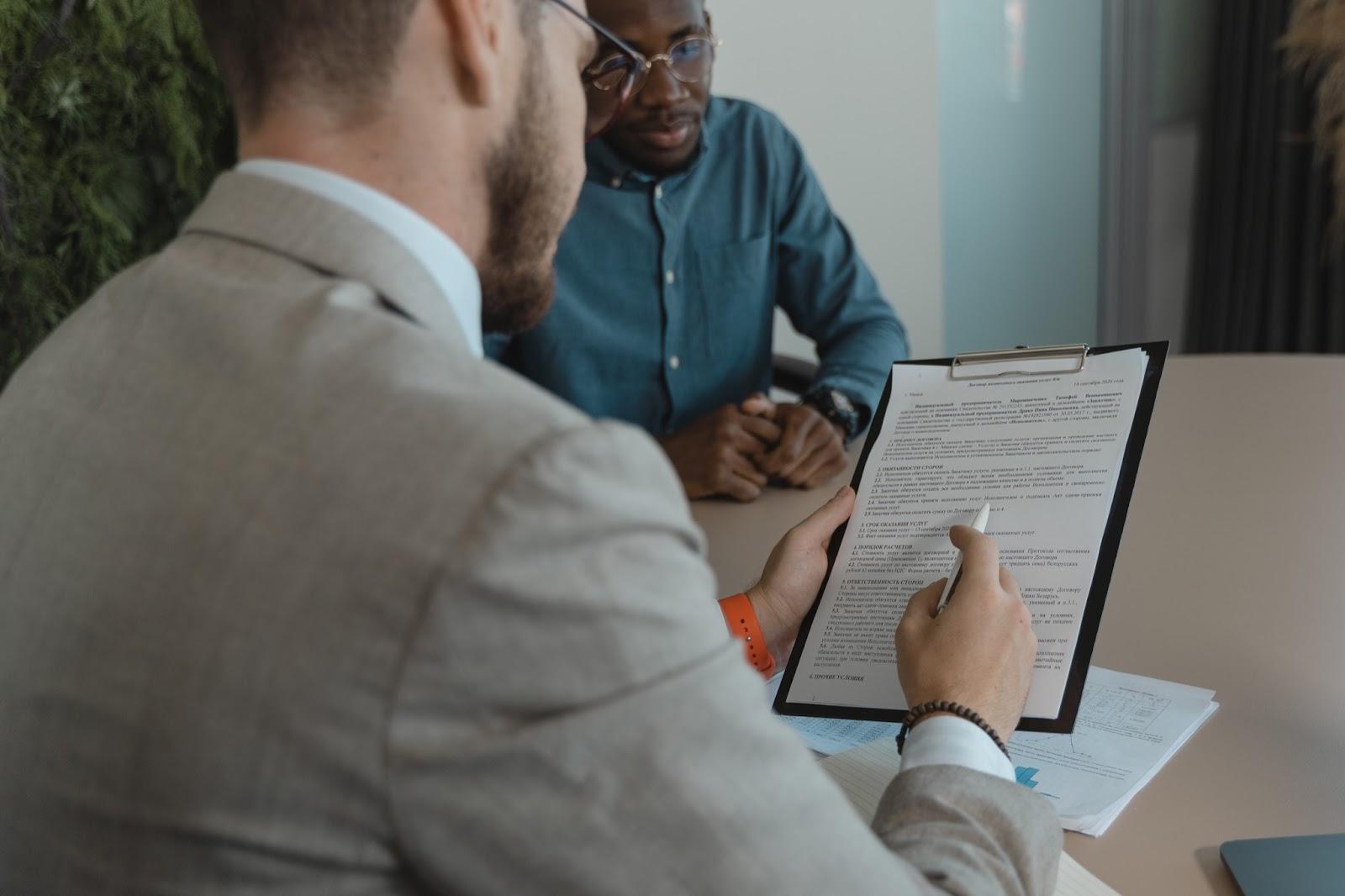 Un collaborateur évalue la formation à laquelle il a participé