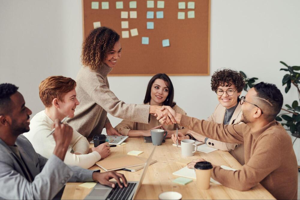 Peer-to-peer recognition at work