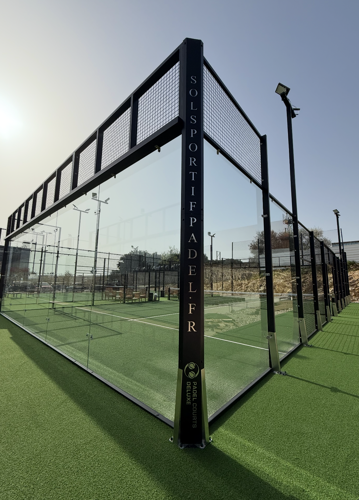 Construction d'un terrain de padel extérieur