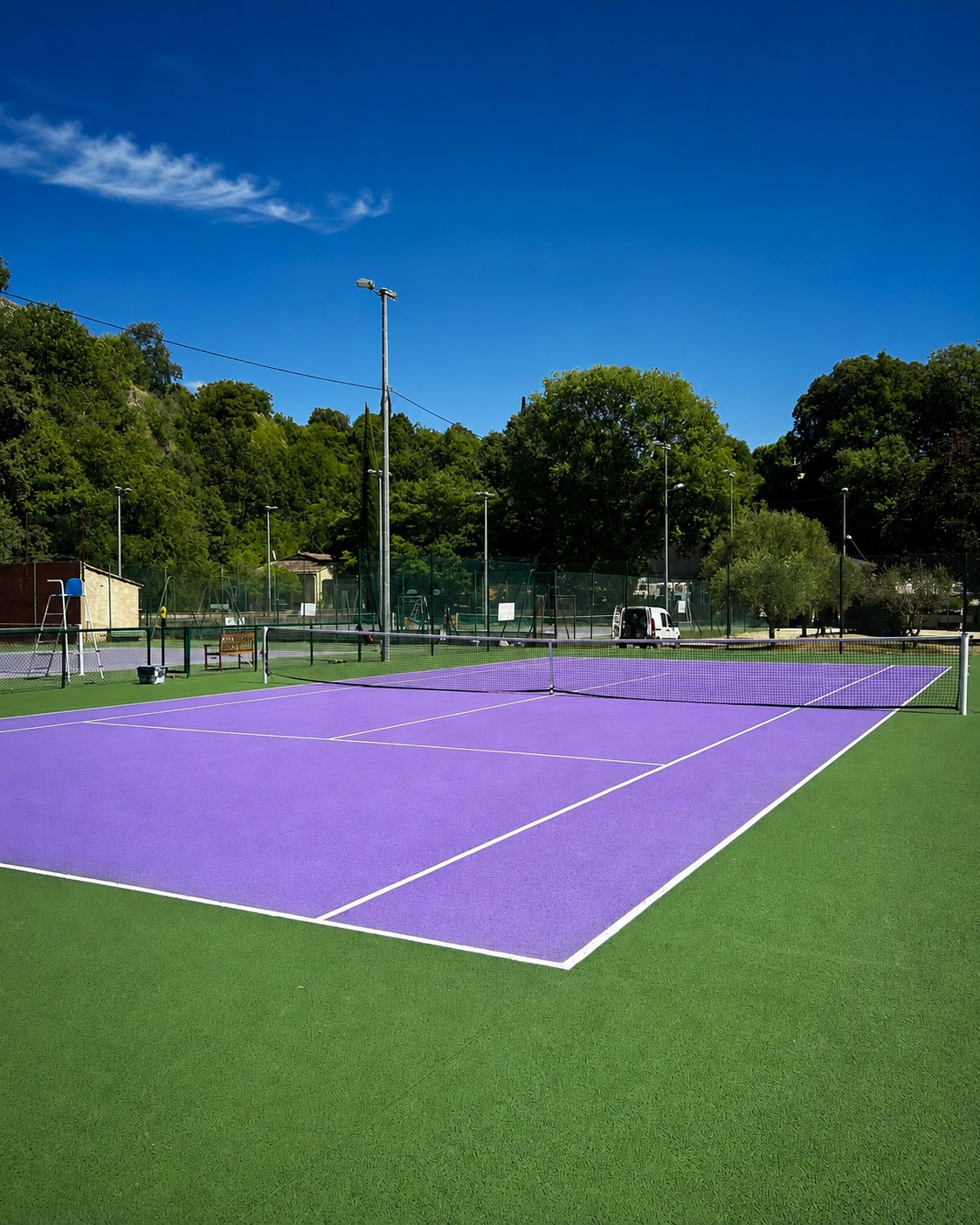 Création d'un court de tennis en béton poreux à Barjols par Sol Sportif