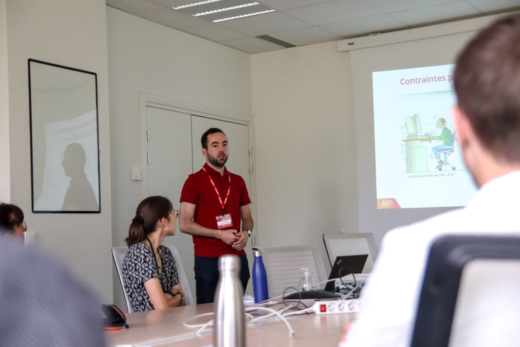 Atelier RSE sur la posture au bureau pour les employés T&S