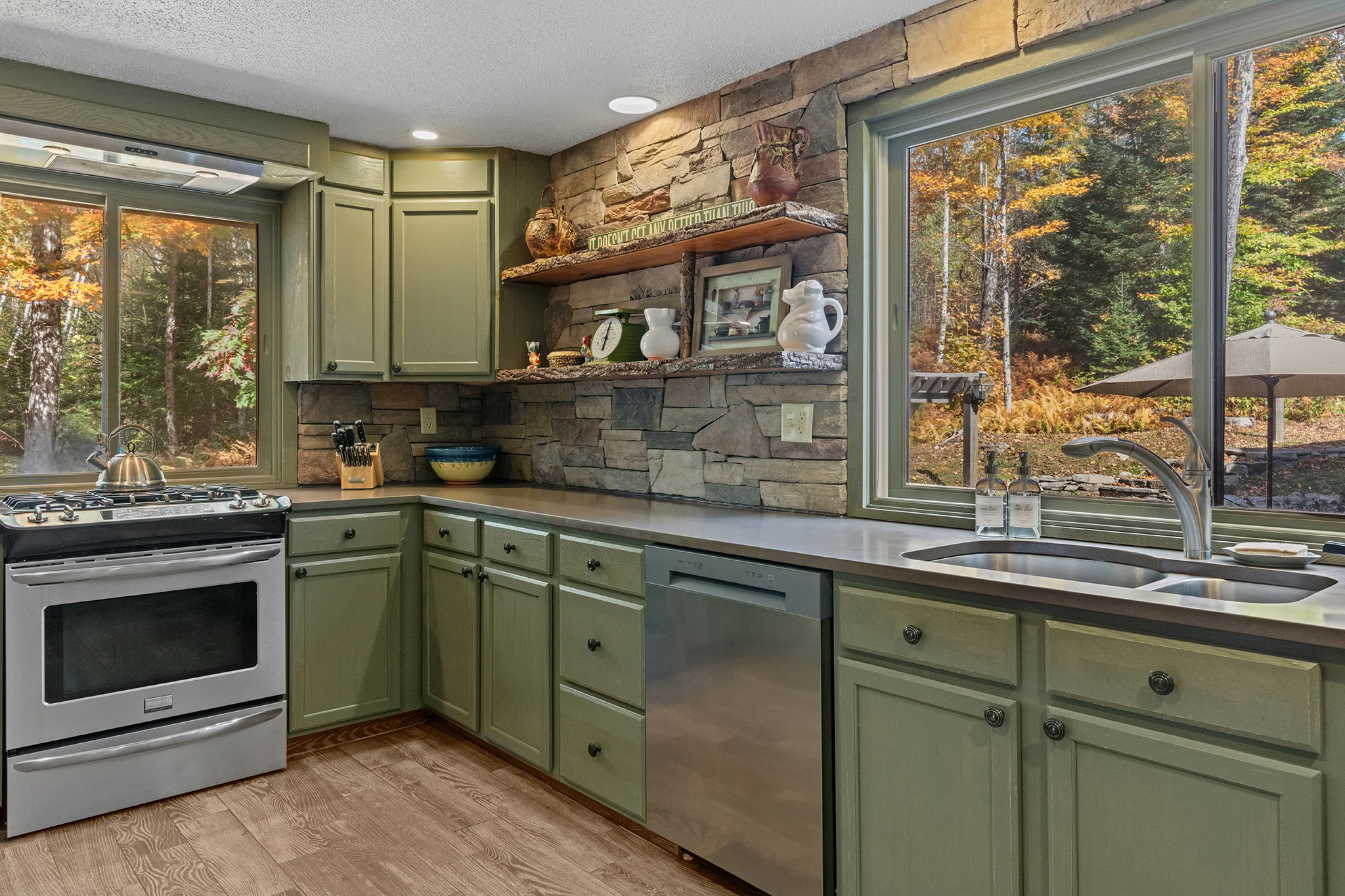 Full Kitchen