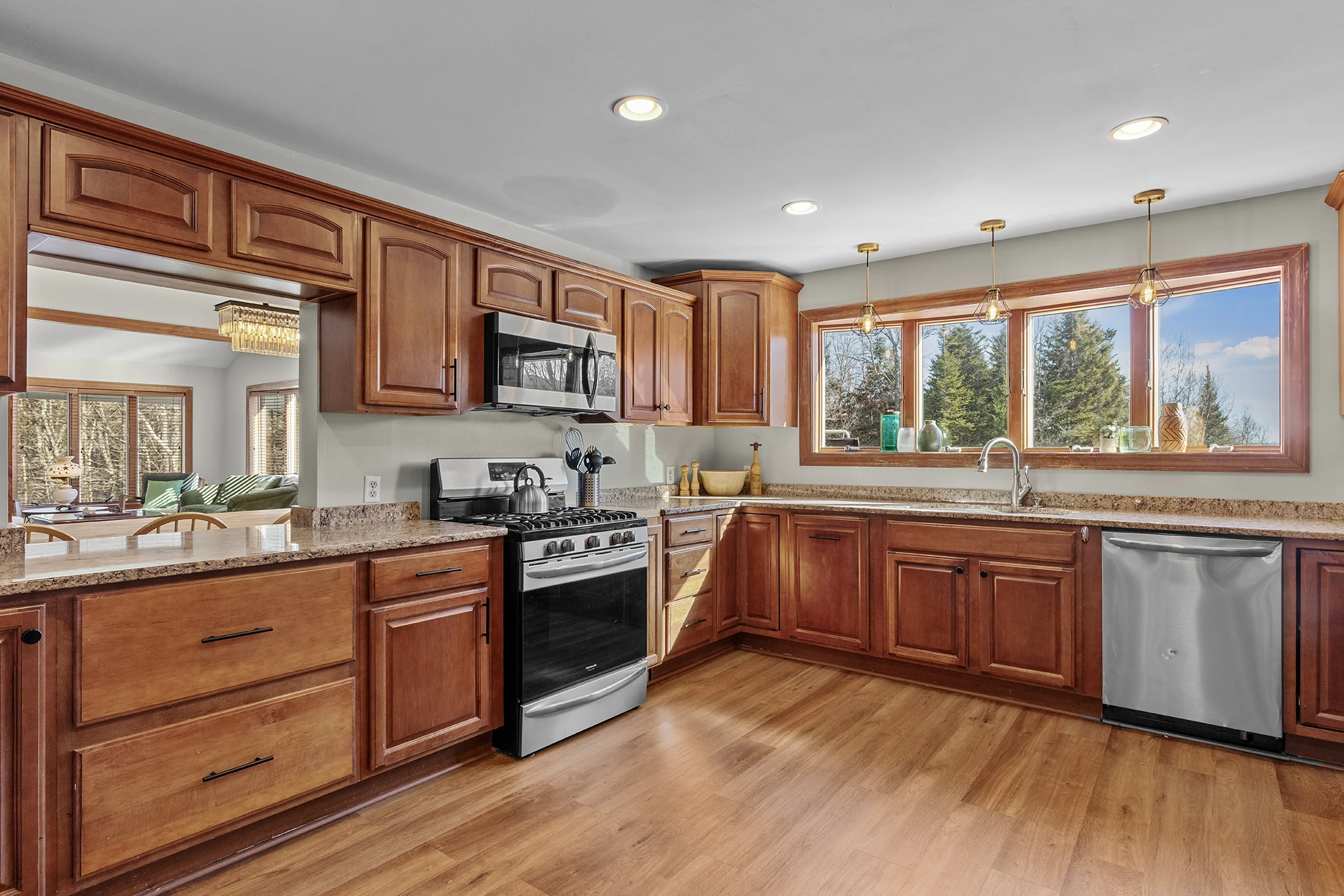 Full Kitchen