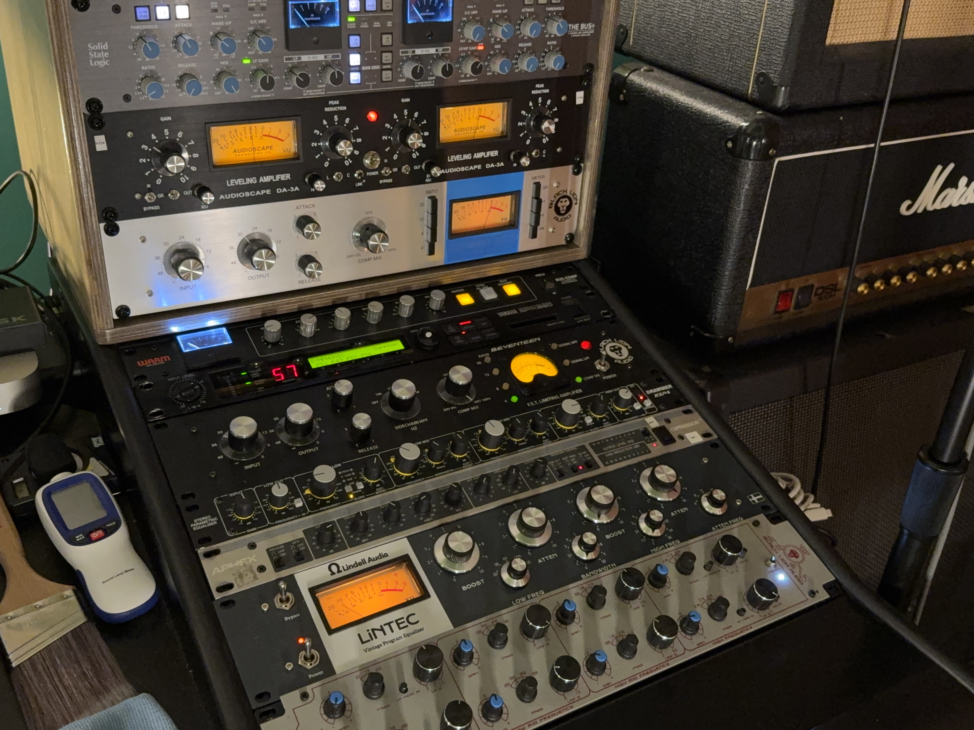 [background image] image of studio interior (for a music studio)