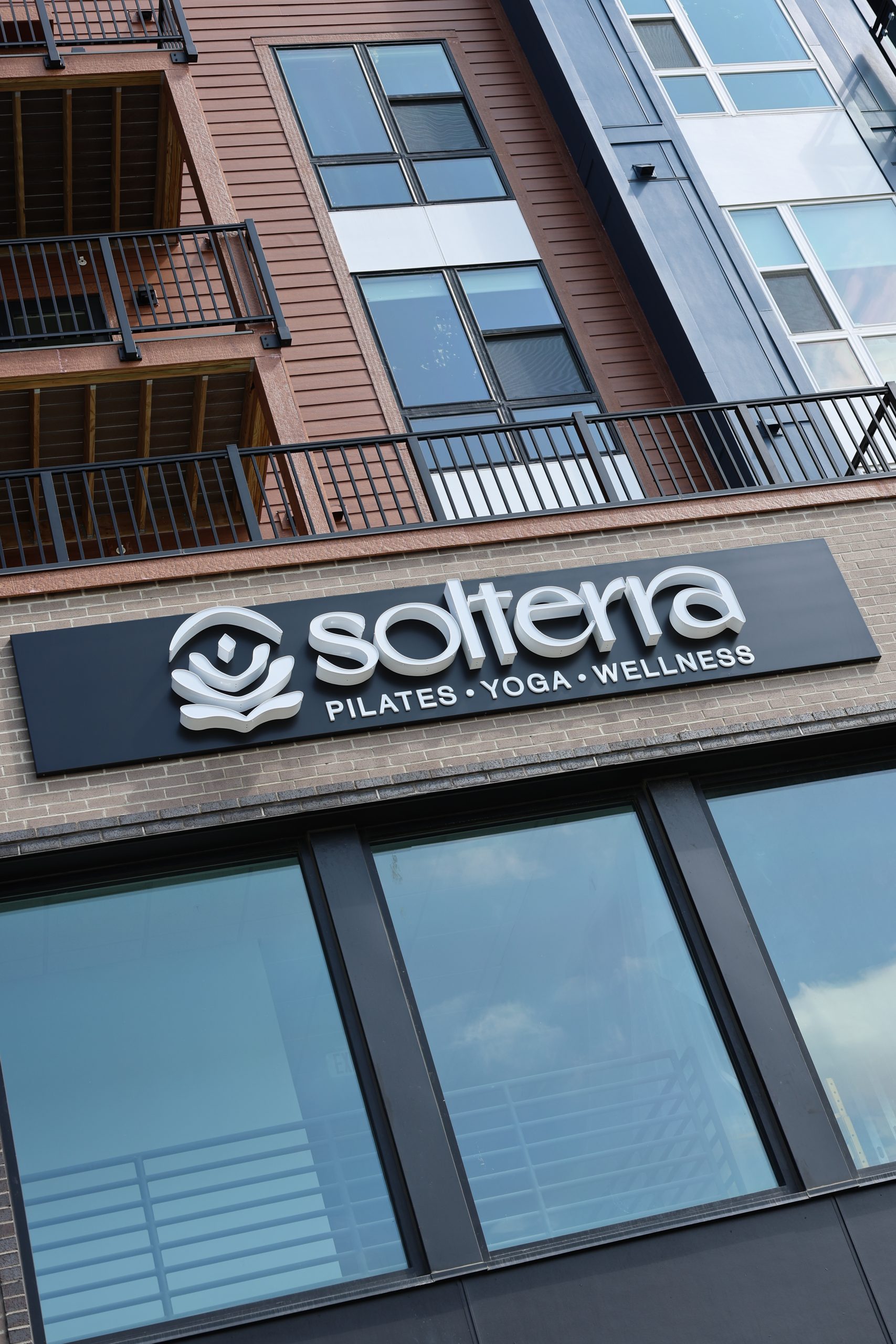 Solterra Wellness Club storefront at The Galaxy at Polaris