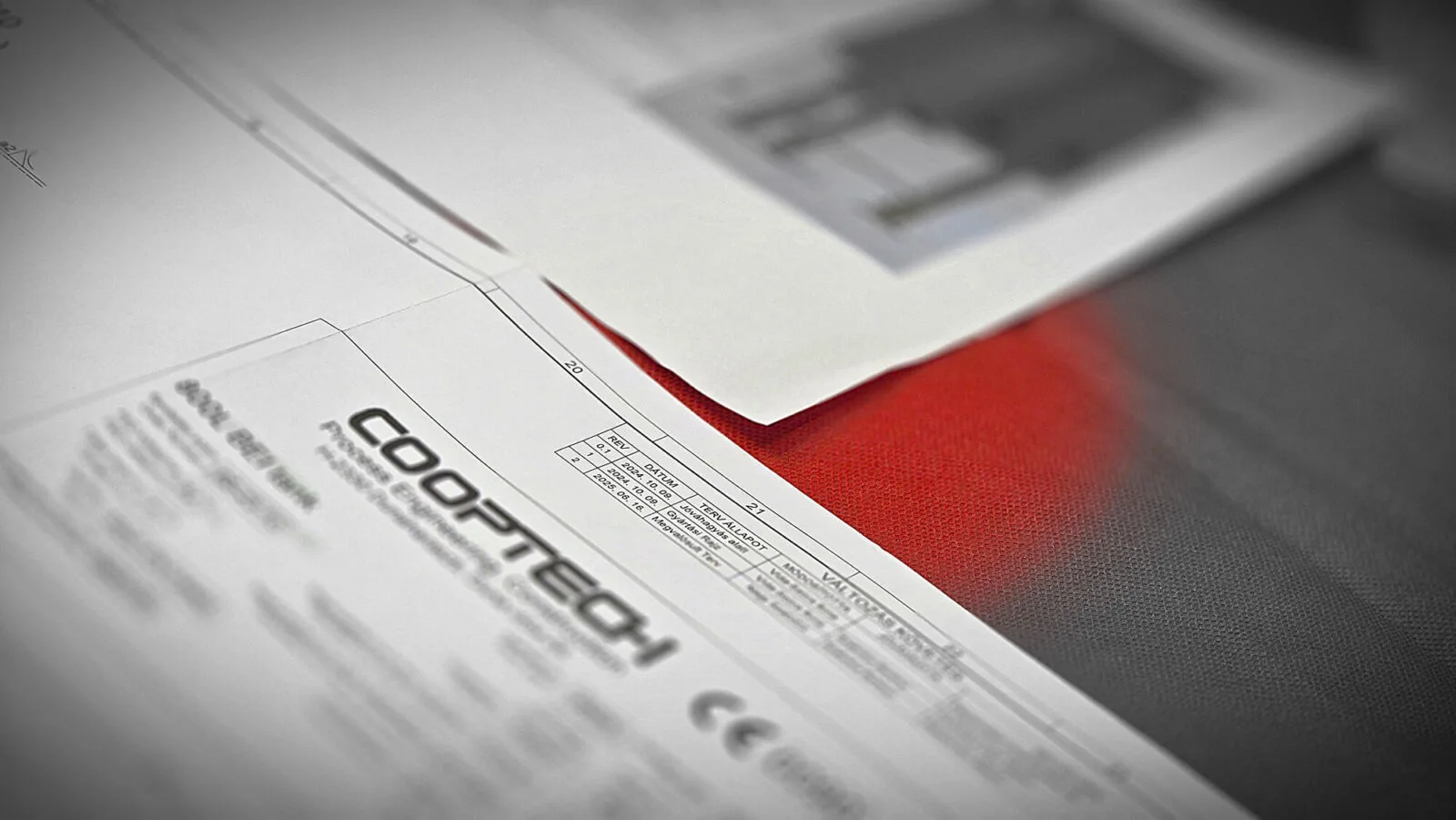 Cooptech dokumentáció közelről CE-jelöléssel