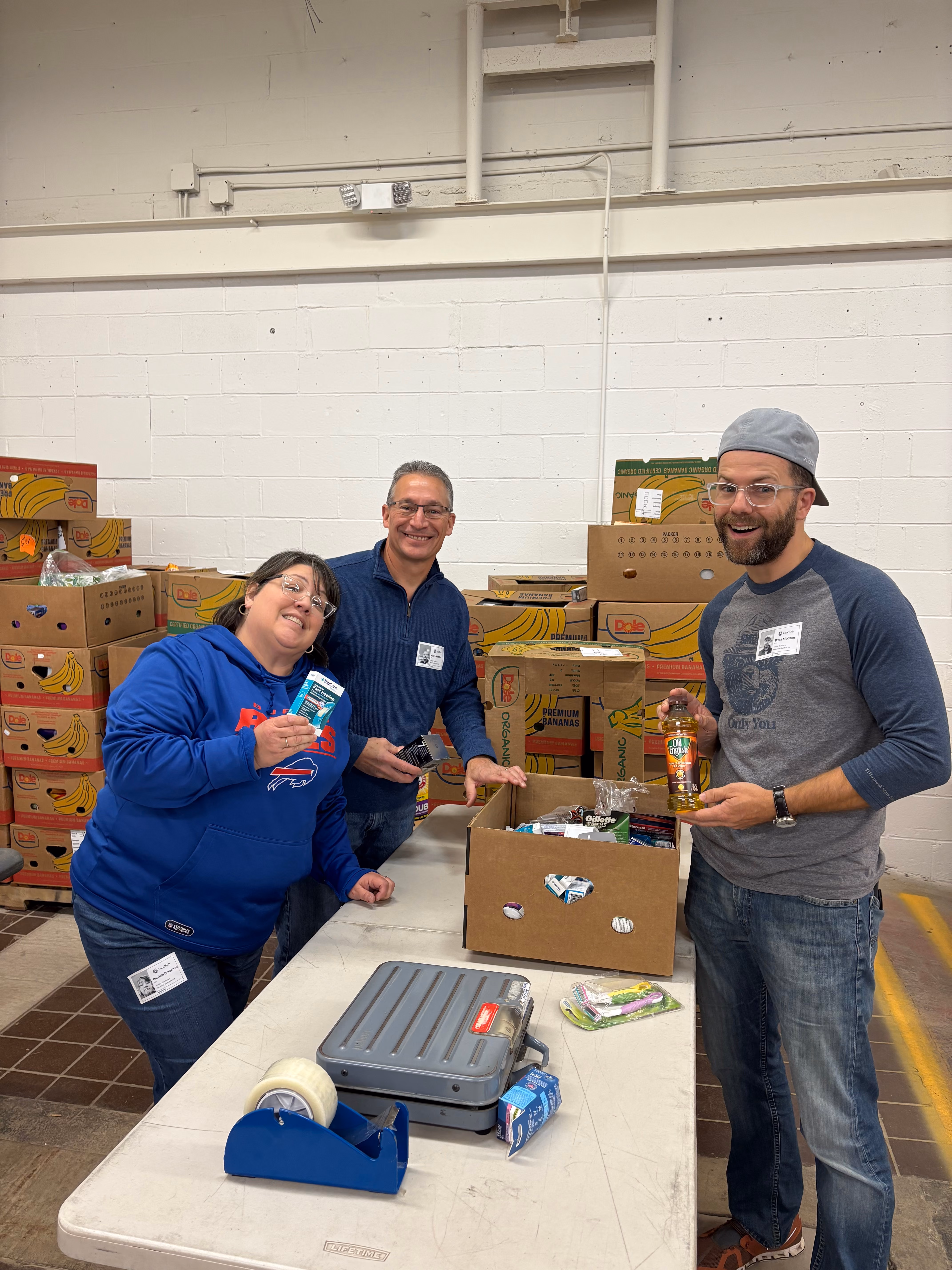 IDEX Teams Embrace the Essence of Holiday Generosity